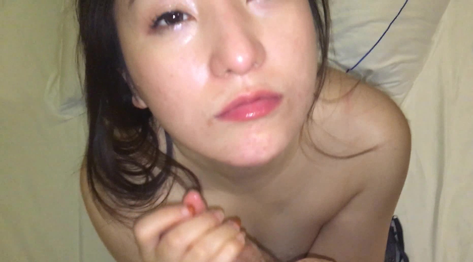 【度云泄密】新疆少妇马琳吞精流出，我是你的骚母狗 你的鸡巴好吃，主人喂我吃 2V！ (2)